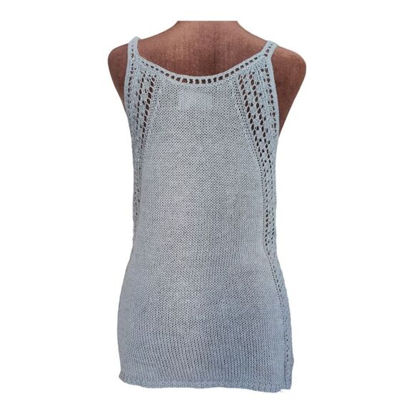 Aeo grey scoop neck knit vest  size M - Picture 2 of 4
